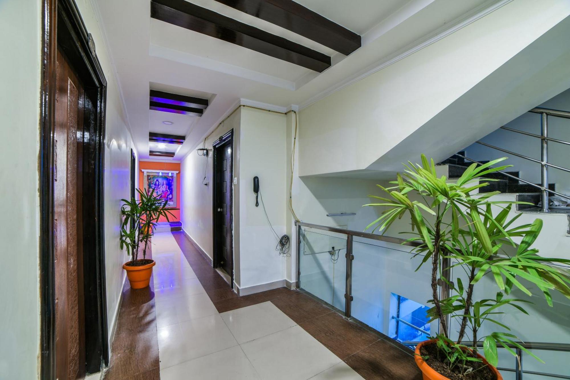 โอโย 24288 สุริยา เตชะ เรซิเดนซี Hotel Khammam ภายนอก รูปภาพ